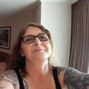 Meet your Posher, Ronni